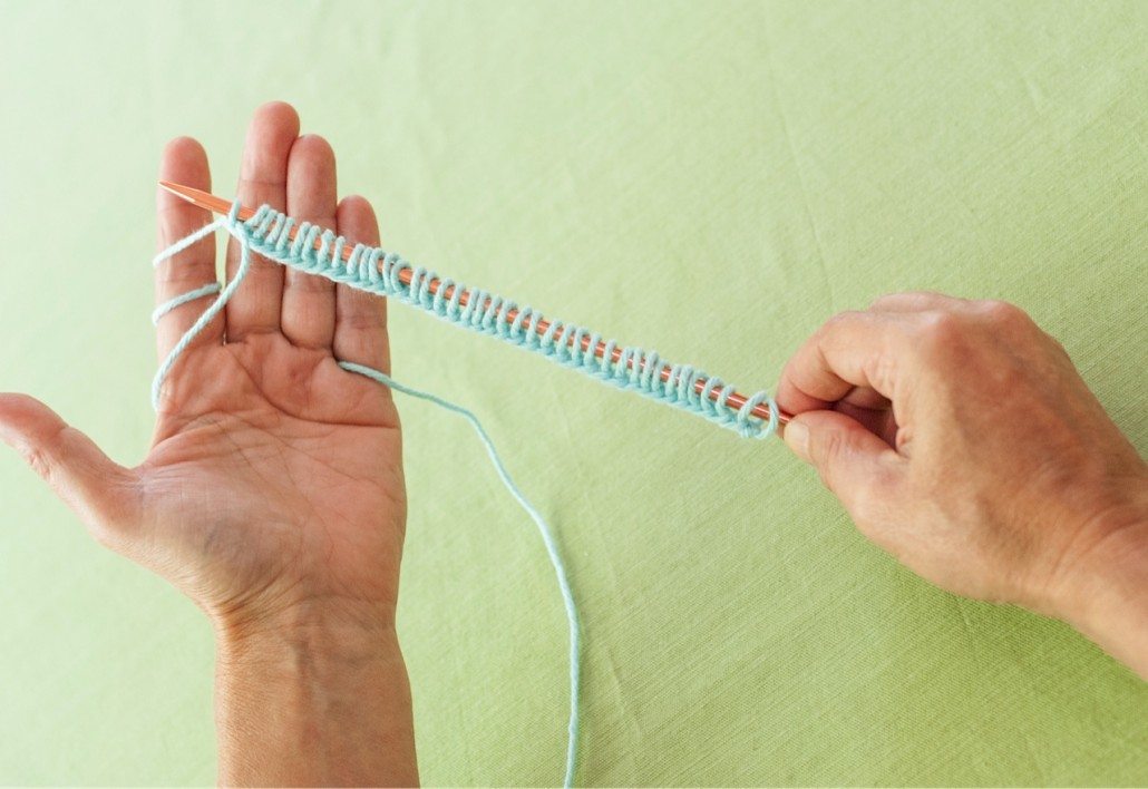 continental Knitting Knit Stitch tension of yarn